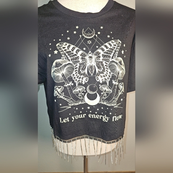 Organic Generation Black Graphic Crop Top with dangly jewels size 1x Fits Large - Picture 2 of 12